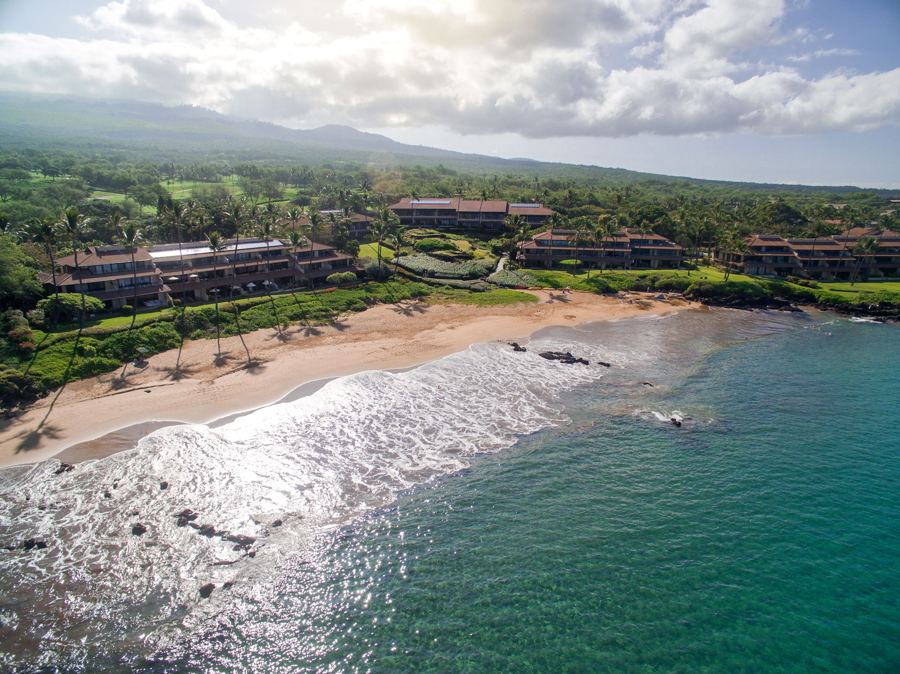 Po'olenalena Beach in front of Makena Surf